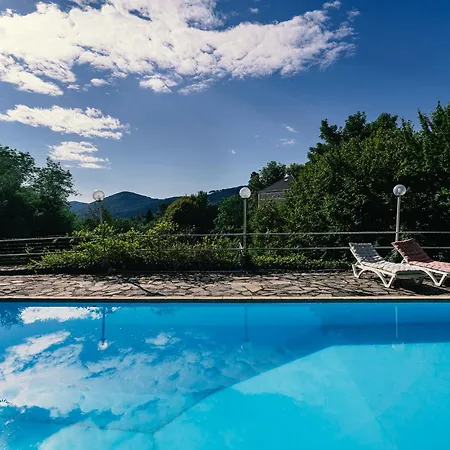 D'hotes Du Domaine De Cabrieres Bed & Breakfast 3*
