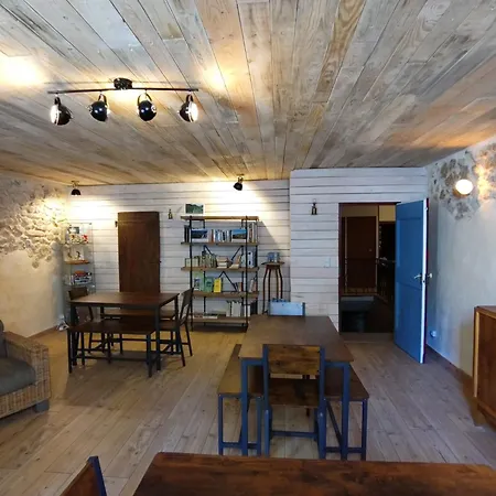 D'hotes Du Domaine De Cabrieres Bed & Breakfast
